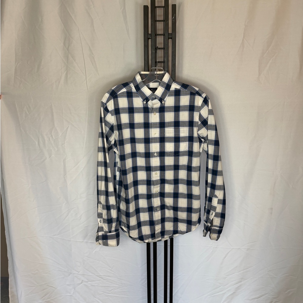 American Eagle Outfitters Blue and White‎ Checkered Shirt